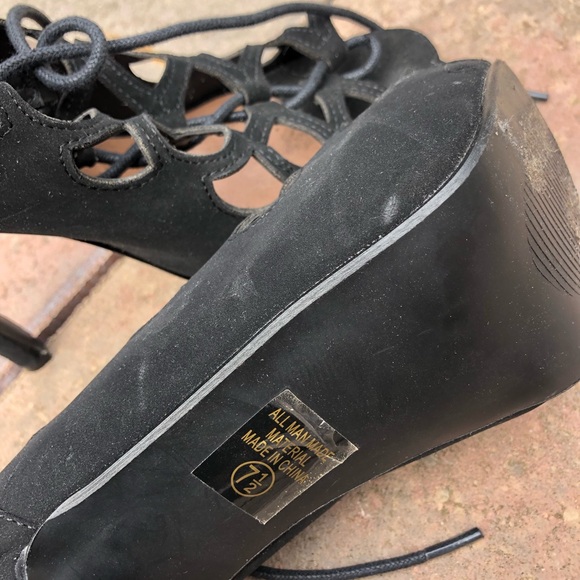 Heels Size 7.5 - Picture 5 of 5